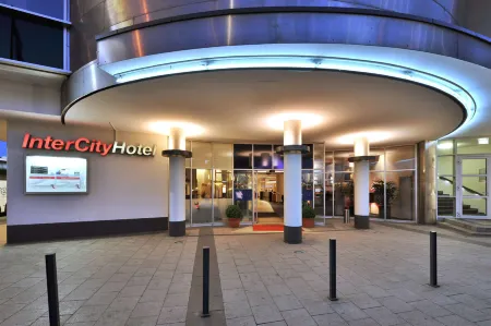 IntercityHotel Kiel Отели рядом с достопримечательностью «Кильский университет»