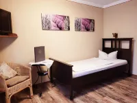 Hotel Garni Kern Hotels in Obing