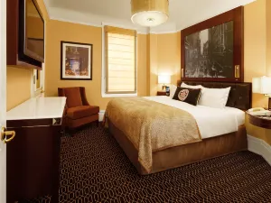 The Algonquin Hotel Times Square, Autograph Collection