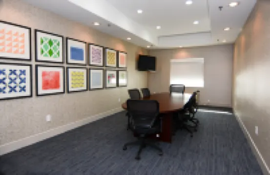 Holiday Inn Express & Suites NEW BOSTON by IHG