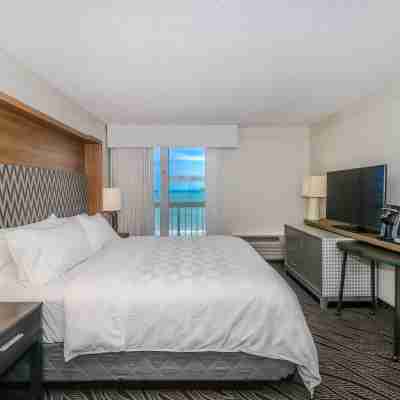 Holiday Inn Resort Oceanfront @ Surfside Beach Rooms