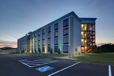Holiday Inn Staunton Conference Center Các khách sạn ở Verona