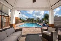 Sonesta Simply Suites Miami Airport Doral - Rooftop Pools