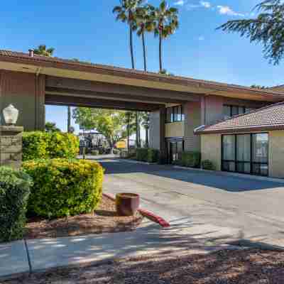 Best Western Orchard Inn Hotel Exterior