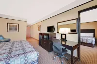 Sonesta Essential Hotels Odessa - parking
