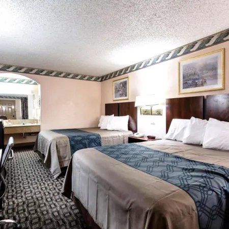 Americas Best Value Inn Near NRG Park/Medical Center Отели рядом с достопримечательностью «Менил Коллекшен»