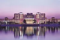 Shangri la Hotel Qaryat Al Beri Abu Dhabi Hotel dekat Yas Drag Racing Academy