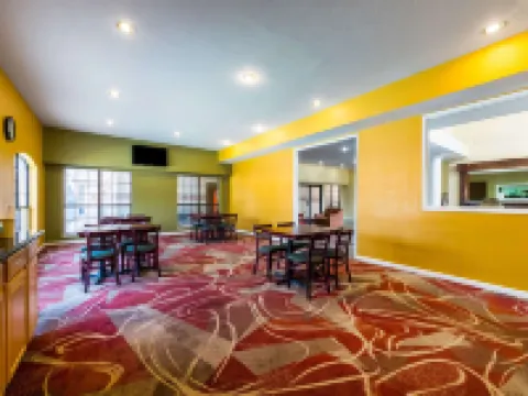 Quality Inn University Near Downtown Hotels in San Marcos