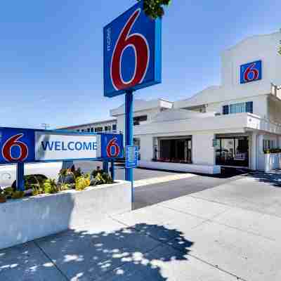 Motel 6 San Jose, CA - Convention Center Hotel Exterior