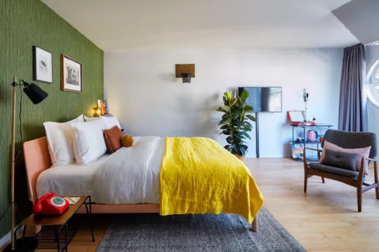 マックス ブラウン 7th ディストリクトの客室の様子