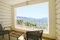 Azka Hotel - Romantic