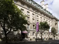 Premier Inn London County Hall Hotels near مغامرات شريك