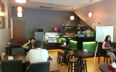 Grandview Hotel Отели в г. Рауб