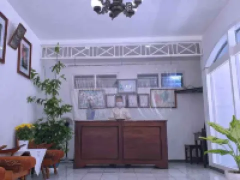 Hotel Tenera Syariah โรงแรมในMagersari