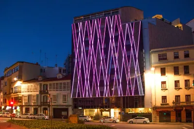 Hotel Plaza Hotel in zona Edificio Xoana Capdevielle - UDC