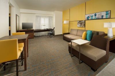 Suite, 1 Bedroom (Mobility/Hearing Accessible, Tub)