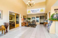 Super 8 by Wyndham Cozad