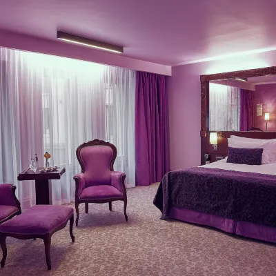 Domina St. Petersburg Hotel dekat St. Ann's Church