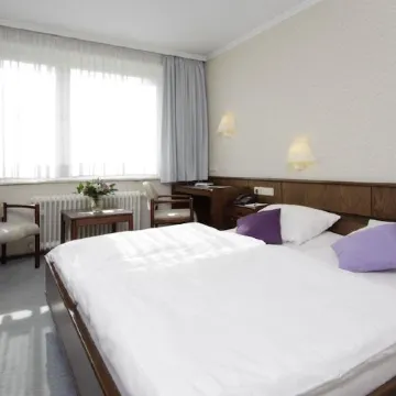 Hotel Zur Windmühle - Parkplatz Und Frühstück Inklusive -