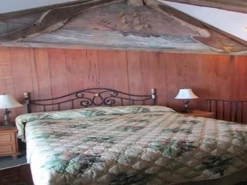 The Driftwood Resort - 3-Star