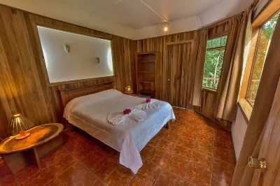 Hospedaje Mariposa Hotels near Curi-Cancha Reserve