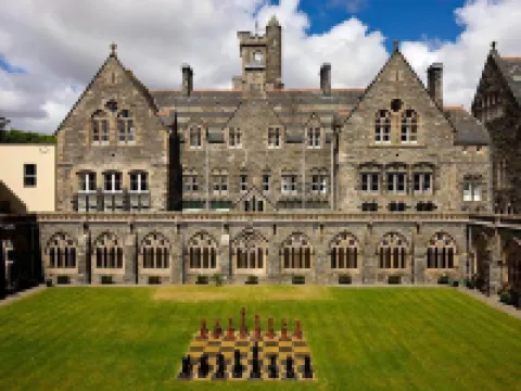 The Highland Club Hotel berhampiran The Clansman Centre