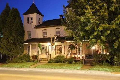 Auberge les Deux Tours Hotels in Saguenay