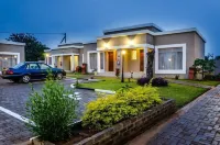Hill View Inn Hotels in Serowe