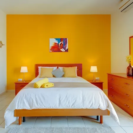 Valletta and Harbour Views Apartment in Central Sliema
