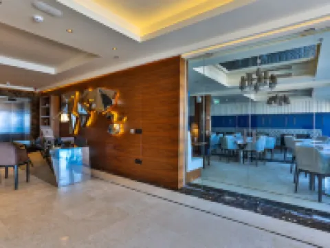 โรงแรมคาลิฟอร์เนีย by Aycon โรงแรมในสเวติ สเตฟาน