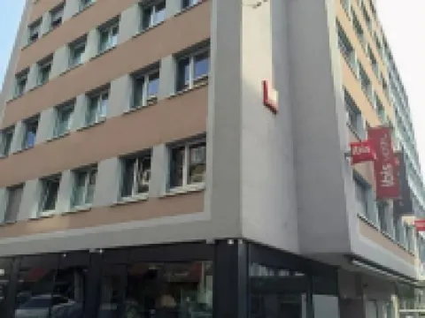 Hôtel ibis Genève Centre Gare Hôtels à proximité de : Bâtiment des Forces Motrices