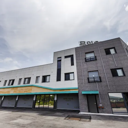 Seosan Leshi Self Check-in Hotel