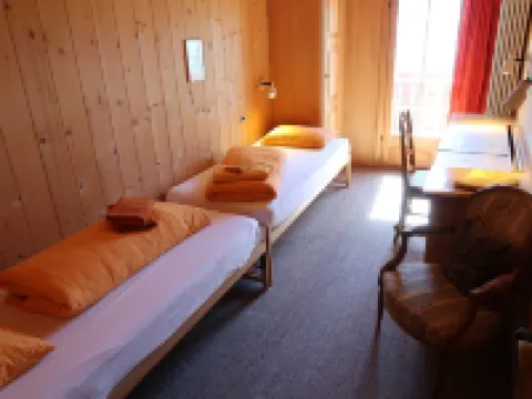 Chistiala Dadens Hotels in Falera