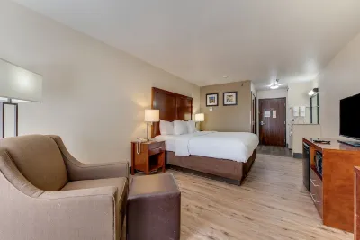 Comfort Inn & Suites Alamosa Hotels near Walmart Supercenter