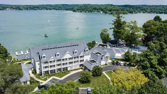 Bay Pointe Inn