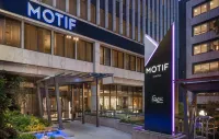 Hilton Motif Seattle Hotels near Hammering Man