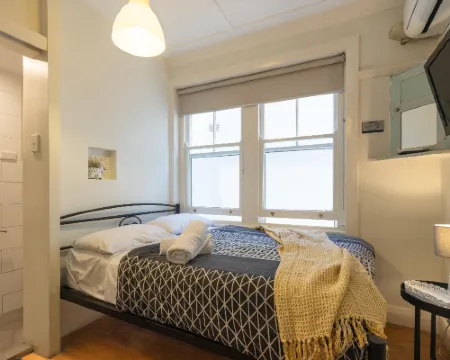 Highfield Private Hotel Hotels in Potts Point