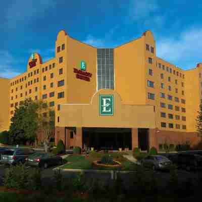 Embassy Suites by Hilton Charlotte Hotel Exterior