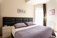 A Hotels & Suite - Condos