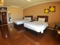 Grand Hoyah Hotel Отели рядом с Аэропорт Субик-Бей