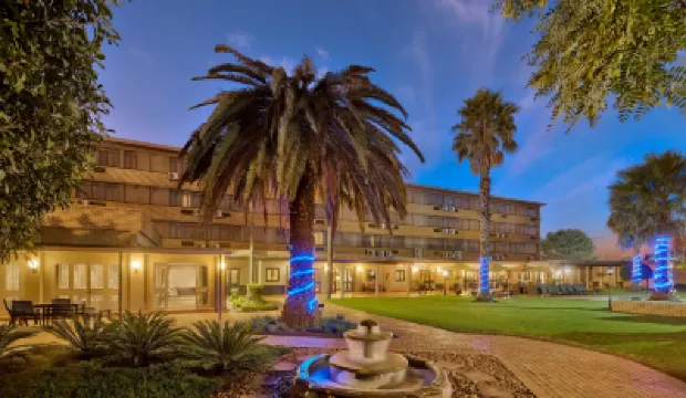 Anew Hotel Witbank Emalahleni فنادق في 