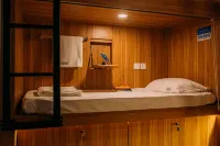 Bluewaters Pods 38 Hongkong St