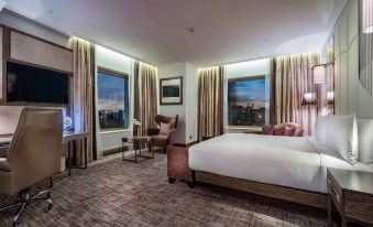 1. Hilton P..