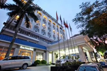 Khách sạn Quốc tế Bảo Sơn