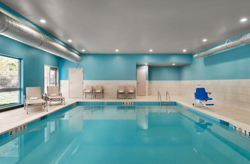 Holiday Inn Express & Suites Salisbury by IHG photo 2