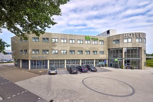 Ibis Styles Almere Hotels in Huizen