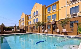 Best Western Executive Inn - Housity