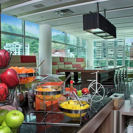 Hampton Inn by Hilton Cali
