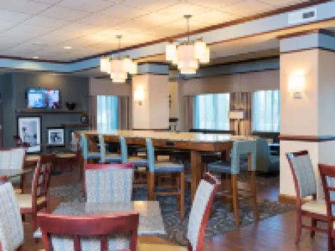 Hampton Inn Midland Hotels in Midland