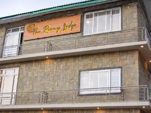 The Roomy Lodge, Murree